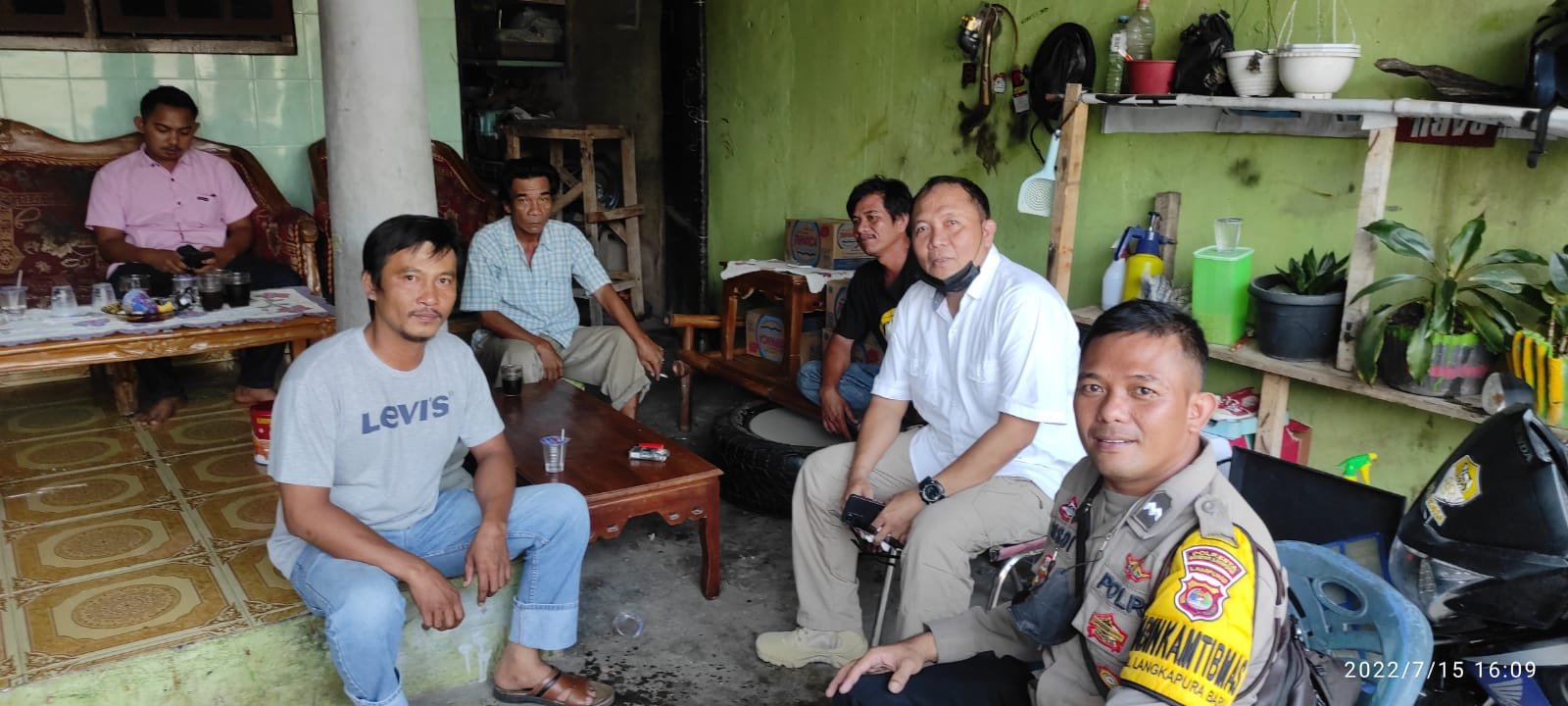 Polda Lampung beri bantuan tali asih kepada keluarga korban almarhum Rio Febrian