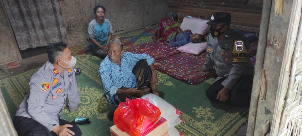 Polres Lampung Tengah Berikan Bantuan Sembako