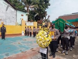 Turut Berduka, Kapolresta Bandar Lampung Takziah kerumah Duka Almarhum Aiptu Harun Al Rasyid