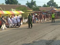 Peringati Satu Muharam, Koramil Gondang Lakukan Pengamanan Jalan Sehat & Bansos