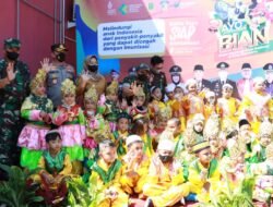 Kapolresta Mojokerto Dampingi Ning Ita Tinjau Bulan Imunisasi Anak