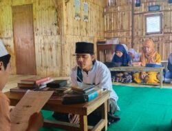 2 Siswa MA Khomsani Nur Berhasil Menyelesaikan Hafalan Alquran 30 Juz