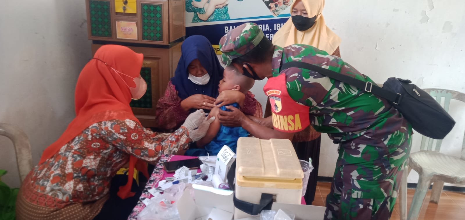 Peran Aktif Koramil Puri Dampingi Nakes PKM Gelar BIAN