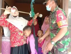 Tangkal Stunting, Koramil Kutorejo Aktif Dampingi Imunisasi Balita