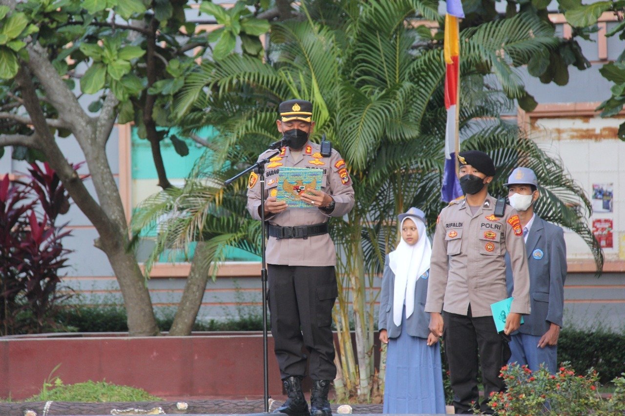 Jajaran Polresta Bandar Lampung Goes To School
