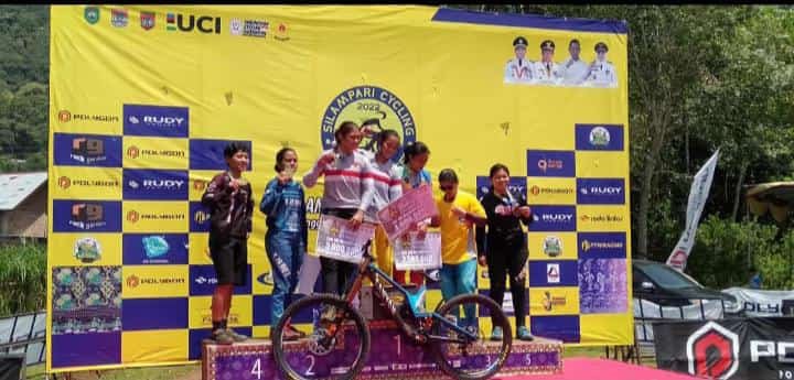 Siswi MA Khomsani Nur Sabet Juara 1 Kejuaraan Balap Sepeda di Kota Lubuklinggau