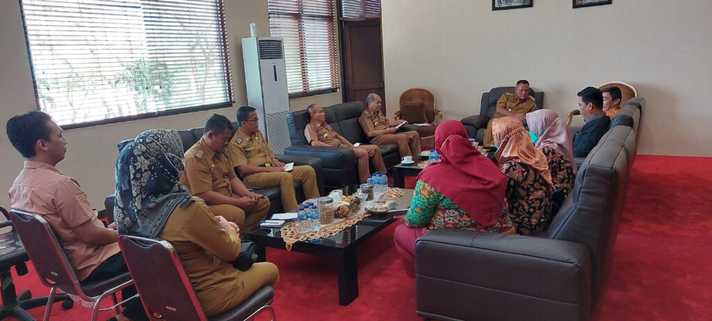 Bupati Lampung Selatan Audiensi dengan Akademi Kebidanan dan SMK Kesehatan Hampar Baiduri
