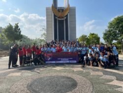 Kompak, Lapas dan Rutan Kotaagung Gelar Bakti Sosial Bersih-Bersih Taman Makam Pahlawan