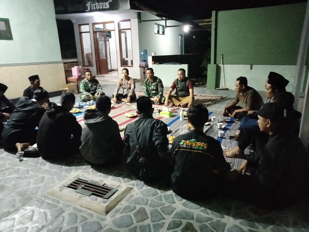Danramil & Forkopimcam Jatirejo Ajak Perguruan Silat Pegang Teguh Semangat Persaudaraan