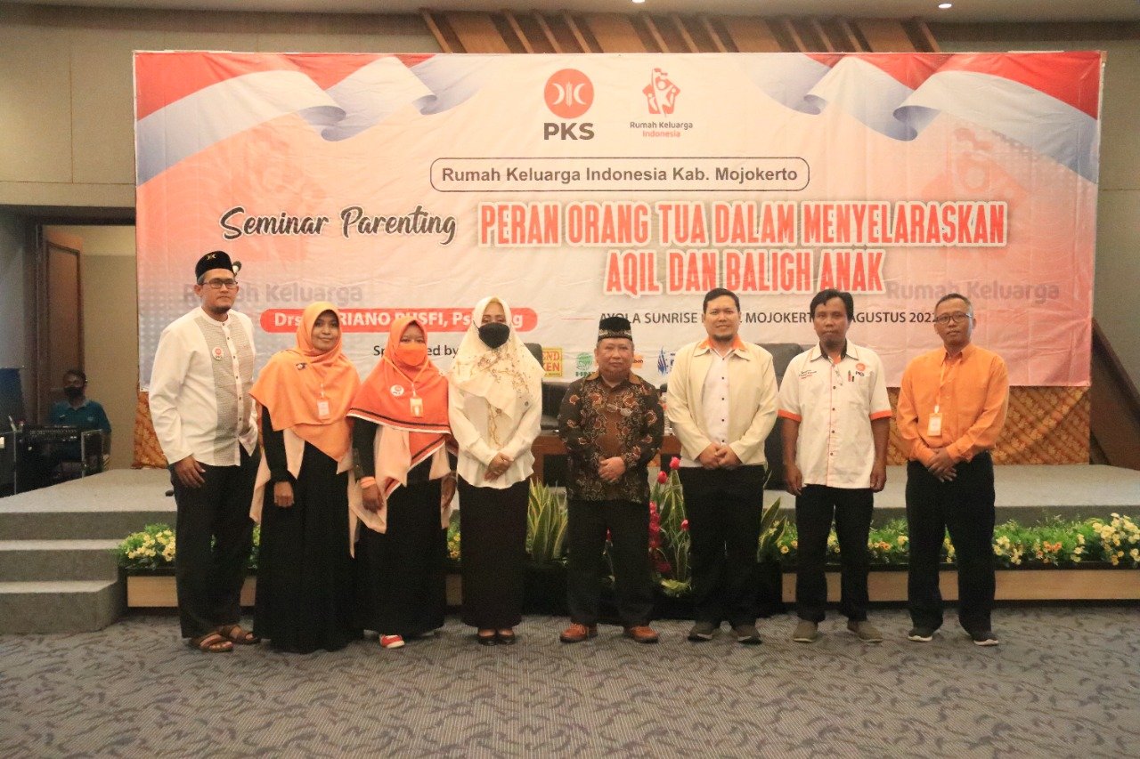 Adakan Seminar Parenting, Bupati Ikfina Apresiasi PKS Kabupaten Mojokerto