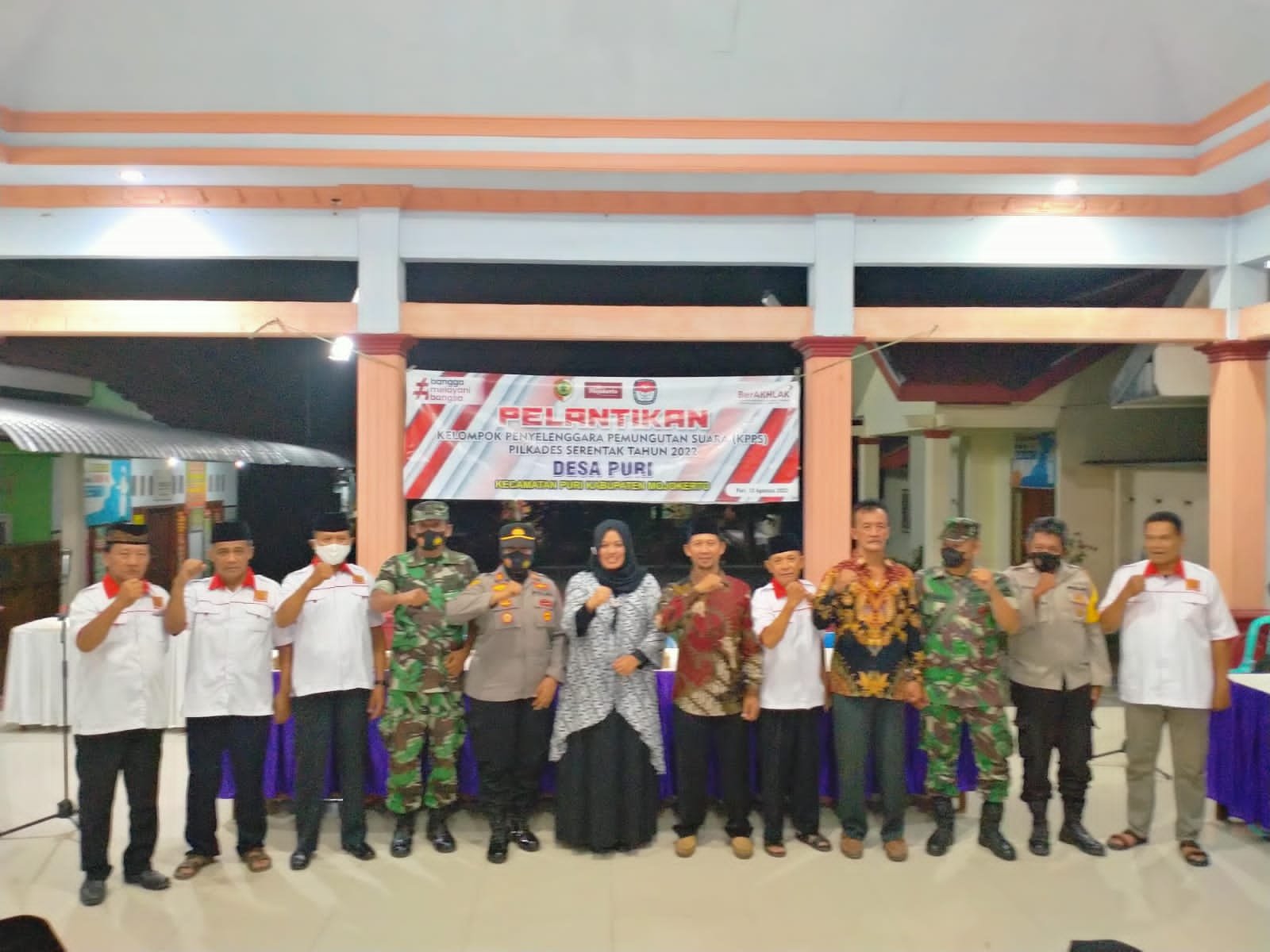 Pgs. Danramil Puri Bersama Forkopimcam Pantau Langsung Pelantikan KPPS Desa Puri