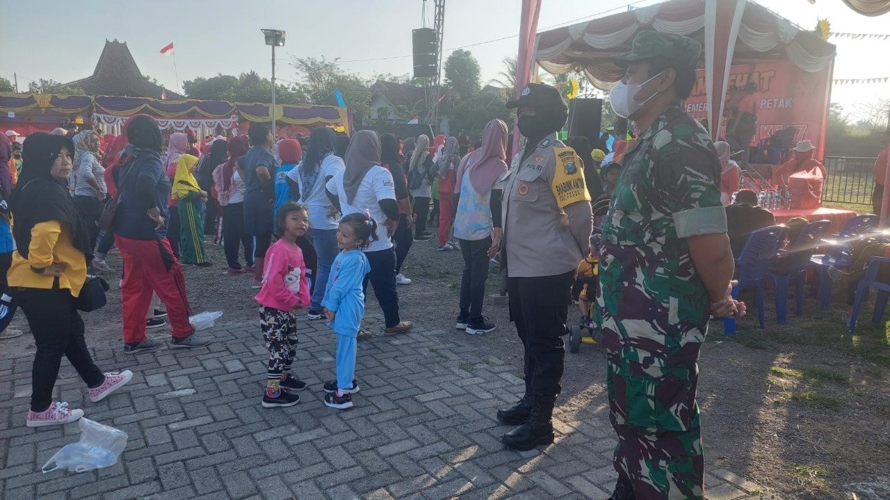 Koramil Jajaran Kodim Mojokerto Pengamanan Perayaan HUT Ke-77 Kemerdekaan RI