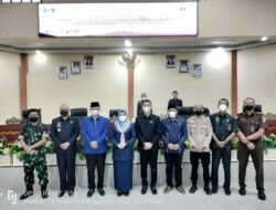 DPRD dan Pemkab Tanggamus Tandatangani Nota Kesepakatan KUPA-PPAS P-APBD 2022