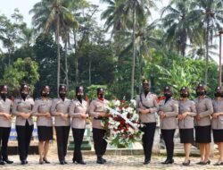 Jelang HUT Polwan Ke-74, Polwan Polres Pringsewu Ziarah di Taman Makam Pahlawan