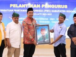 Pengurus PWI Sidoarjo Periode 2022-2025 Resmi Dilantik, Ketua PWI Mustain Tegaskan Siap Kolaborasi dengan Pemkab