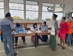 Pencegahan Adanya Gangguan Kamtib, Lapas Kotaagung Kembali Gelar Razia Kamar Hunian Sekaligus Tes Urine WBP
