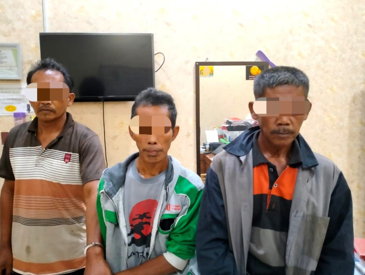 Gerak Cepat, Berbekal informasi Warga Team Tekab 308 Tangkap Judi Kartu Remi