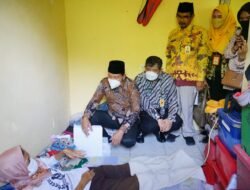 Wabup Subandi Jenguk warga terbaring sakit tidak mampu,Berikan Bansos dan Pengobatan Gratis melalui JKMM