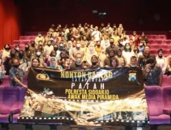 Polresta Sidoarjo bersama Polwan dan Awak Media Nobar Sayap-sayap Patah