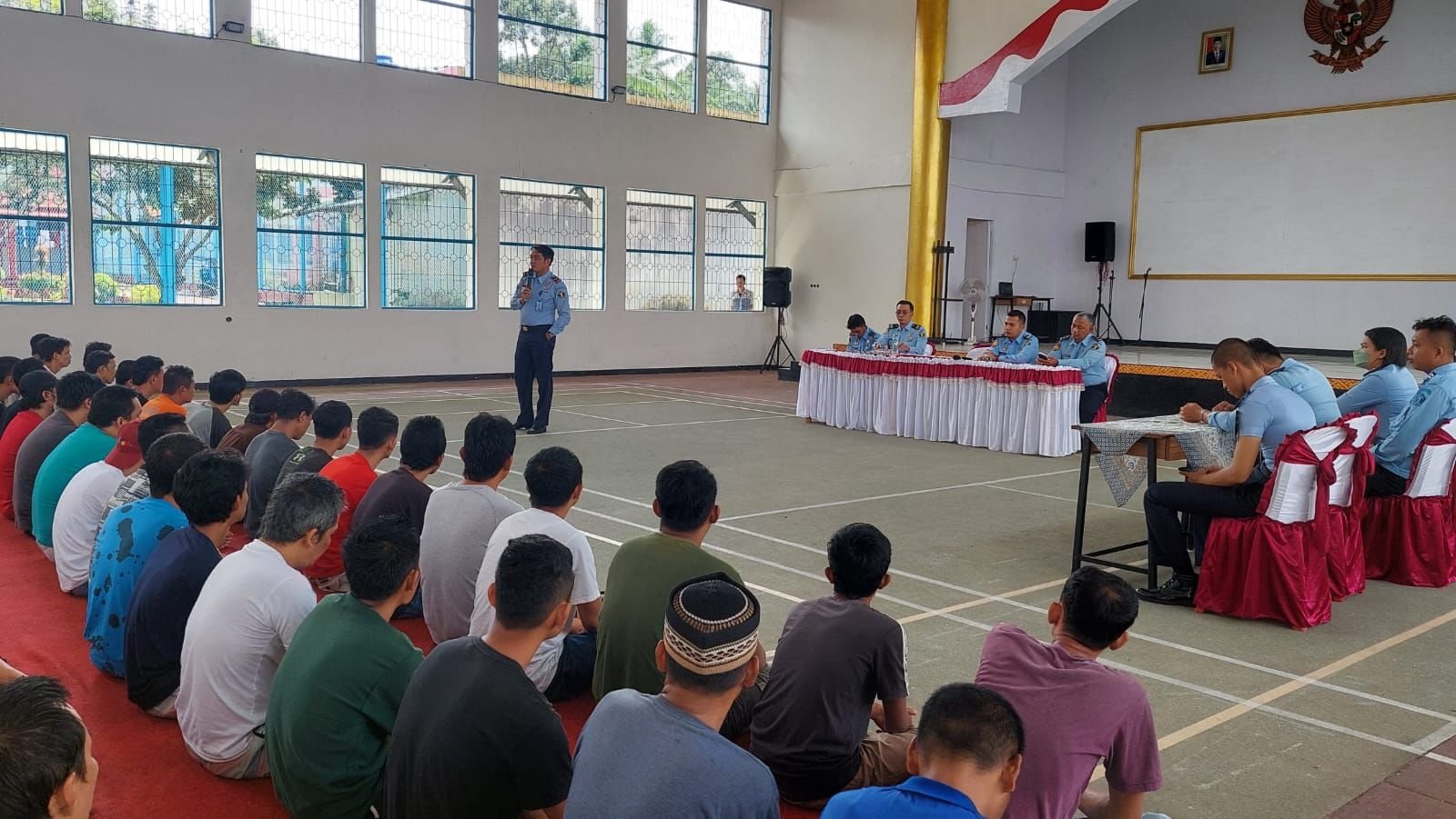 Kalapas Kotaagung dan Jajaran Adakan Sosialisasi dan Diskusi Bersama WBP Tentang Hak dan Kewajiban serta Tata Tertib di Lapas