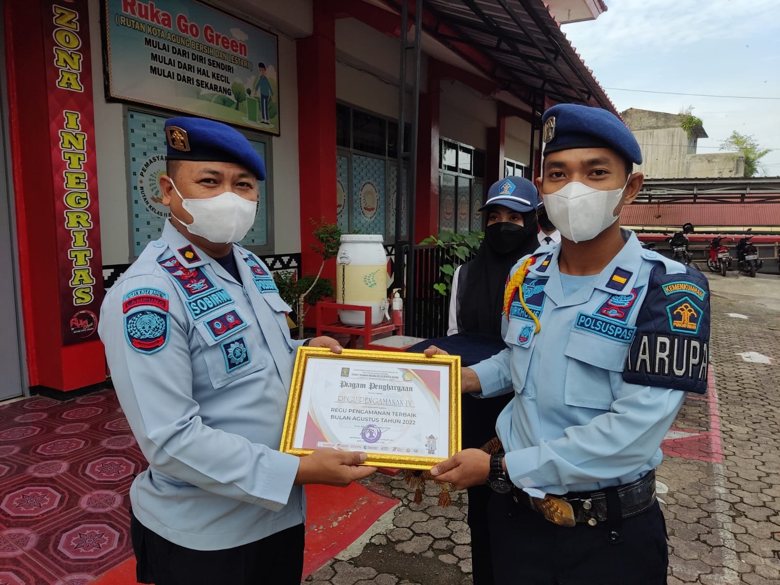 Beri Penghargaan Regu Pengamanan Periode Bulan Agustus, Kepala Rutan Kota Agung Sebut Jangan Menyerah Untuk Menjadi Yang Terbaik