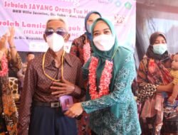 Peduli Lansia dan Anak-Anak Kab.Sidoarjo Launching Sekolah SAYANG Orang Tua Hebat dan Selantang SAYANG