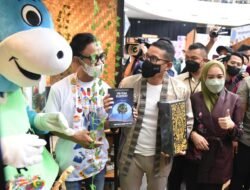Sidoarjo Tuan Rumah AKI 2022, Kemenparekraf Sandiaga Uno Targetkan Produk UMKM Masuk Mal dan Terdaftar E Katalog