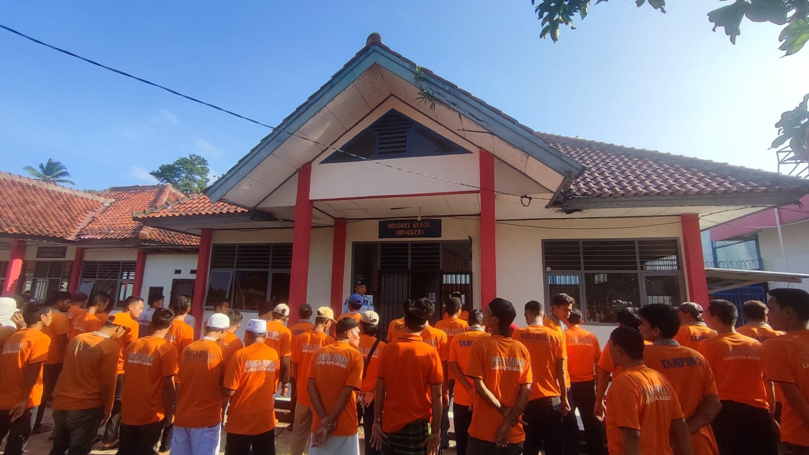 Apel Tamping Rutin Lapas Kotaagung, Tingkatkan Kedisiplinan Warga Binaan Sekaligus Bangun Komunikasi dengan Petugas