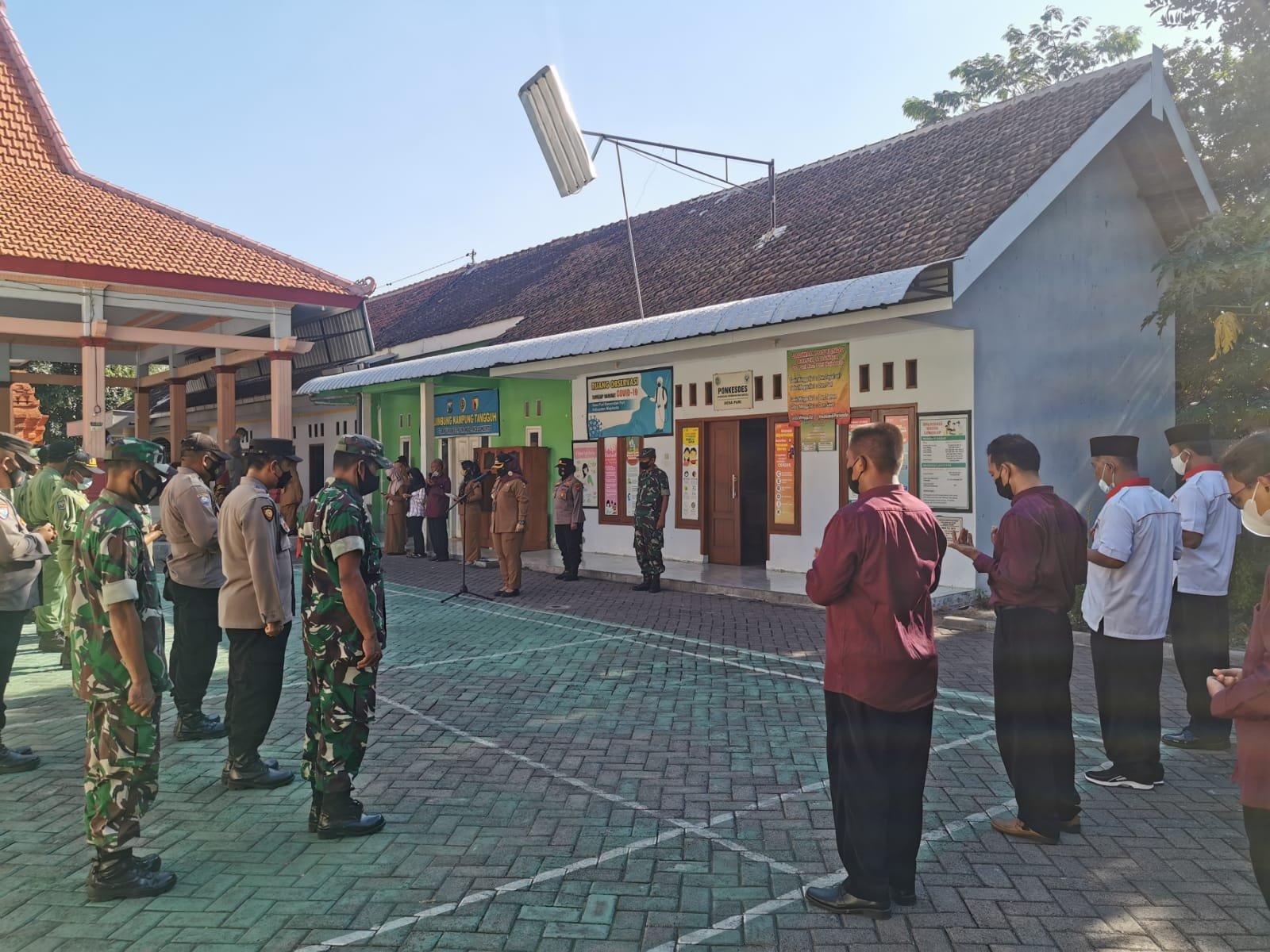 Sinergitas Koramil Puri, Polsek, & Linmas Kawal Pilkades Serentak