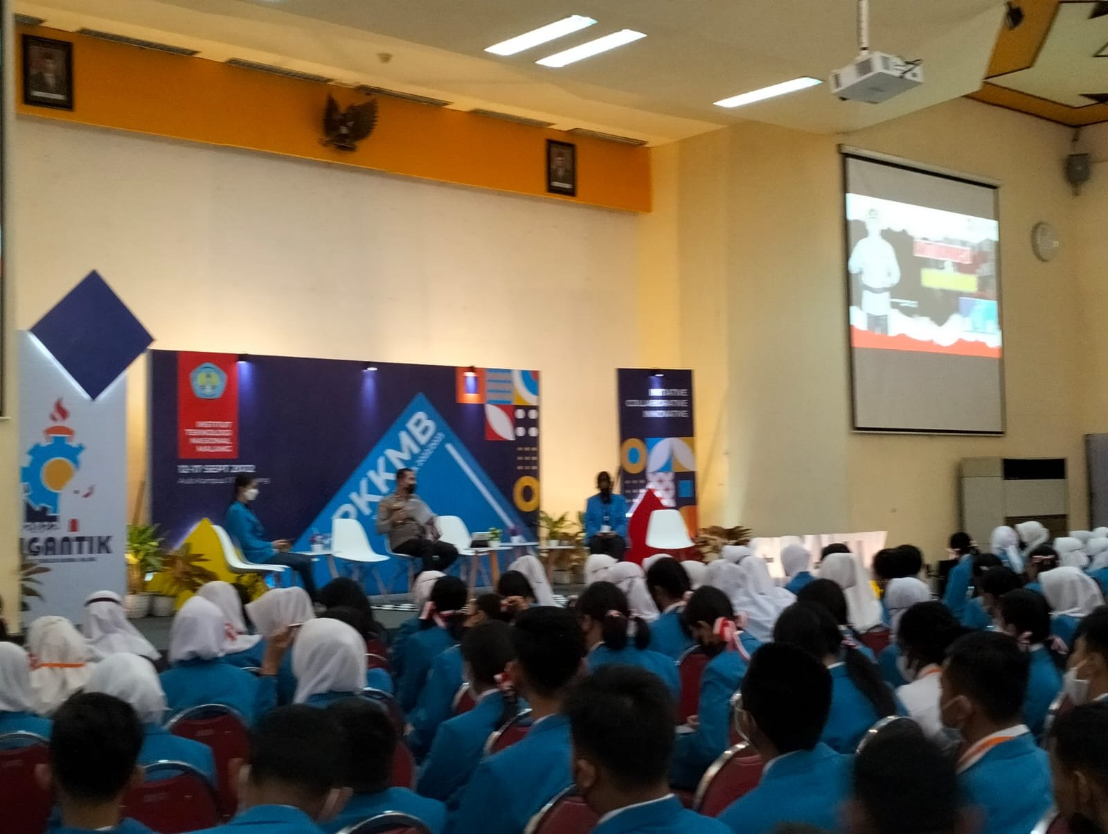 PKKMB, Polresta Malang Kota Ajak Mahasiswa Baru Jauhi Korupsi dan Hindari Radikalisme