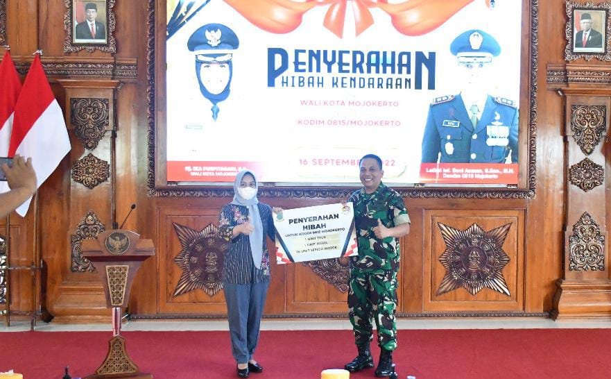 Kodim 0815/Mojokerto Terima Hibah Kendaraan Operasional Dari Pemkot Mojokerto