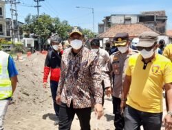 Gus Muhdlor Tinjau Proyek Flyover JPL 64 Krian, Dishub Diminta Turun Urai Kemacetan