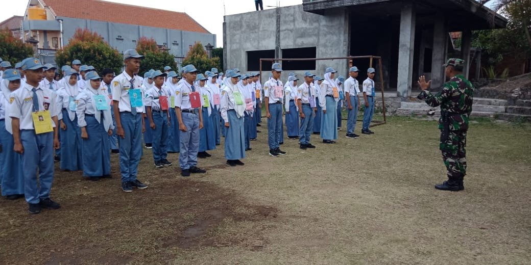 Koramil Pacet Gembleng LDKS SMK Raden Rahmad Mojosari