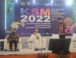 Dua Profesor dan Satu Doktor Mengapit Alini Ghoni