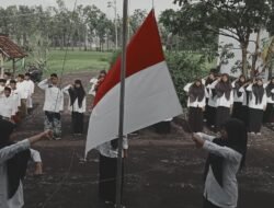 Peringati Hari Santri Nasional, Ponpes Khomsani Nur Klanting Adakan Upacara Bendera
