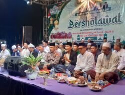 Kapolsek Balongbendo Hadiri Santri Bershalawat