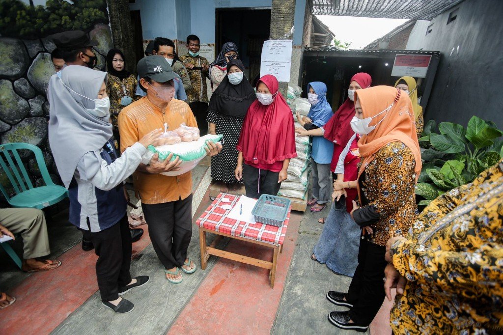 Ning Ita Tinjau Penyaluran BPNT