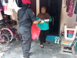Sepekan Ini Yayasan Yayuk – Edi Peduli,Bagikan Bansos Ke Warga Terdampak Pasca Bencana Puting Beliung Sidokepung