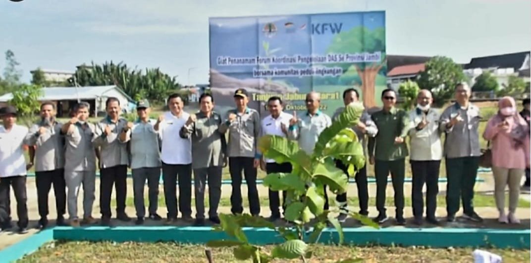 Sekda Tanjabbar Agus Sanusi Buka Raker Forum Koordinasi Pengelolaan DAS Provinsi Jambi