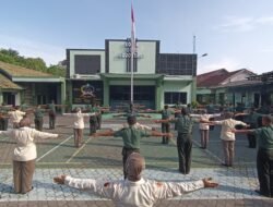 Jaga Kesehatan, Militer & PNS Kodim Mojokerto Senam Winchu