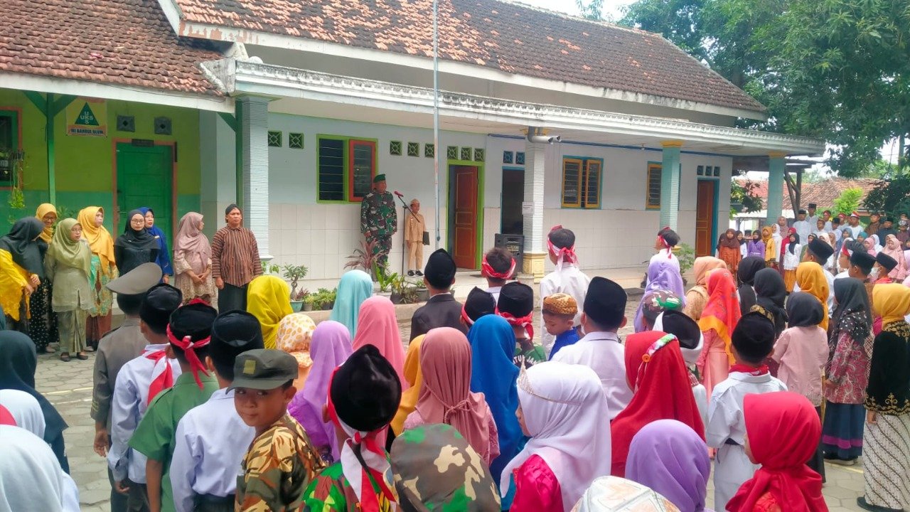 Bati Tuud Koramil Mojosari Pembina Upacara Hari Pahlawan Tahun 2022