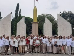 PIRA Kota Mojokerto Ziarah Makam Pahlawan dan Kampanyekan Revolusi Putih