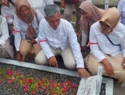 GERINDRA Kota Mojokerto dan PIRA Kota Mojokerto Ziarah Makam Pahlawan dan Kampanyekan Revolusi Putih