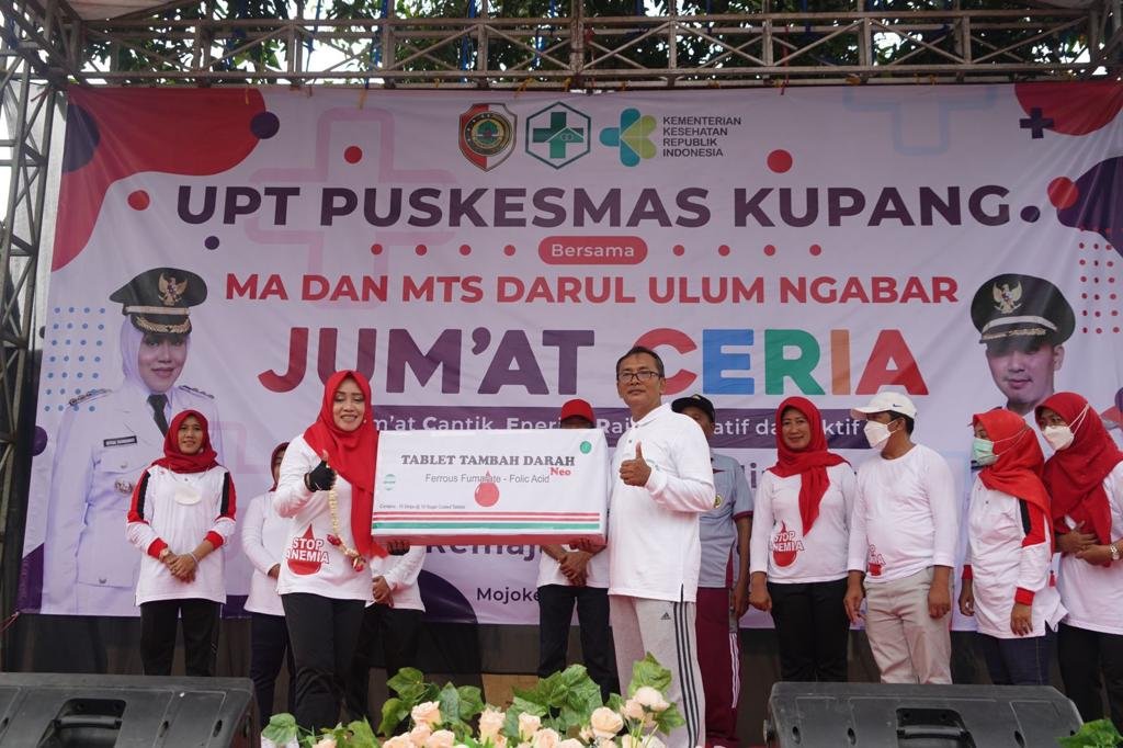 Bupati Ikfina Kampanye TTD di MA Darul Ulum, Kepala MA Minta Bantuan Fisik Perbaikan Gedung