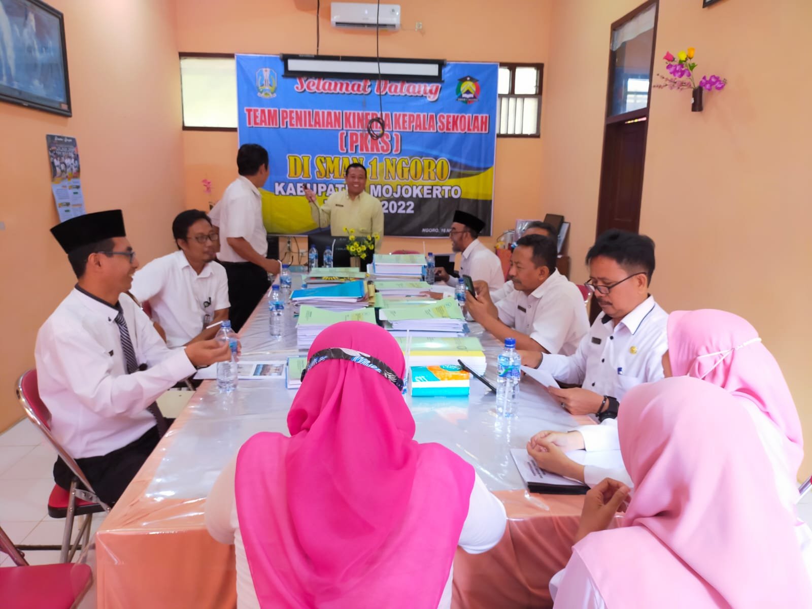 Sambut Peserta Didik Baru, SMAN 1 Ngoro Terus Berbenah