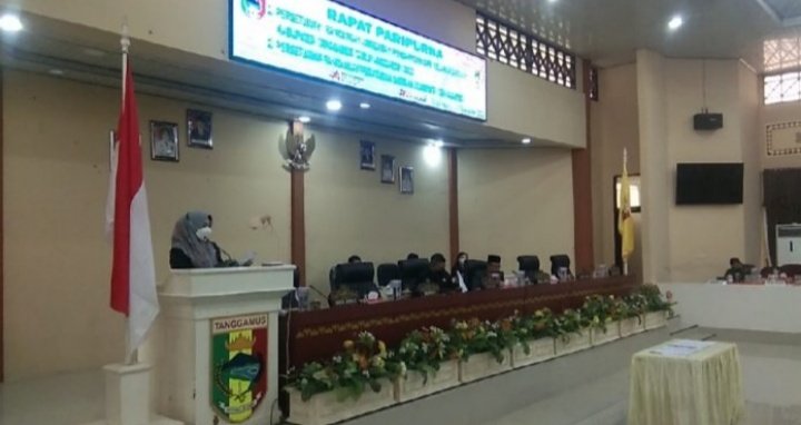Bupati Hadiri Rapat Paripurna DPRD Tanggamus dengan Dua Agenda