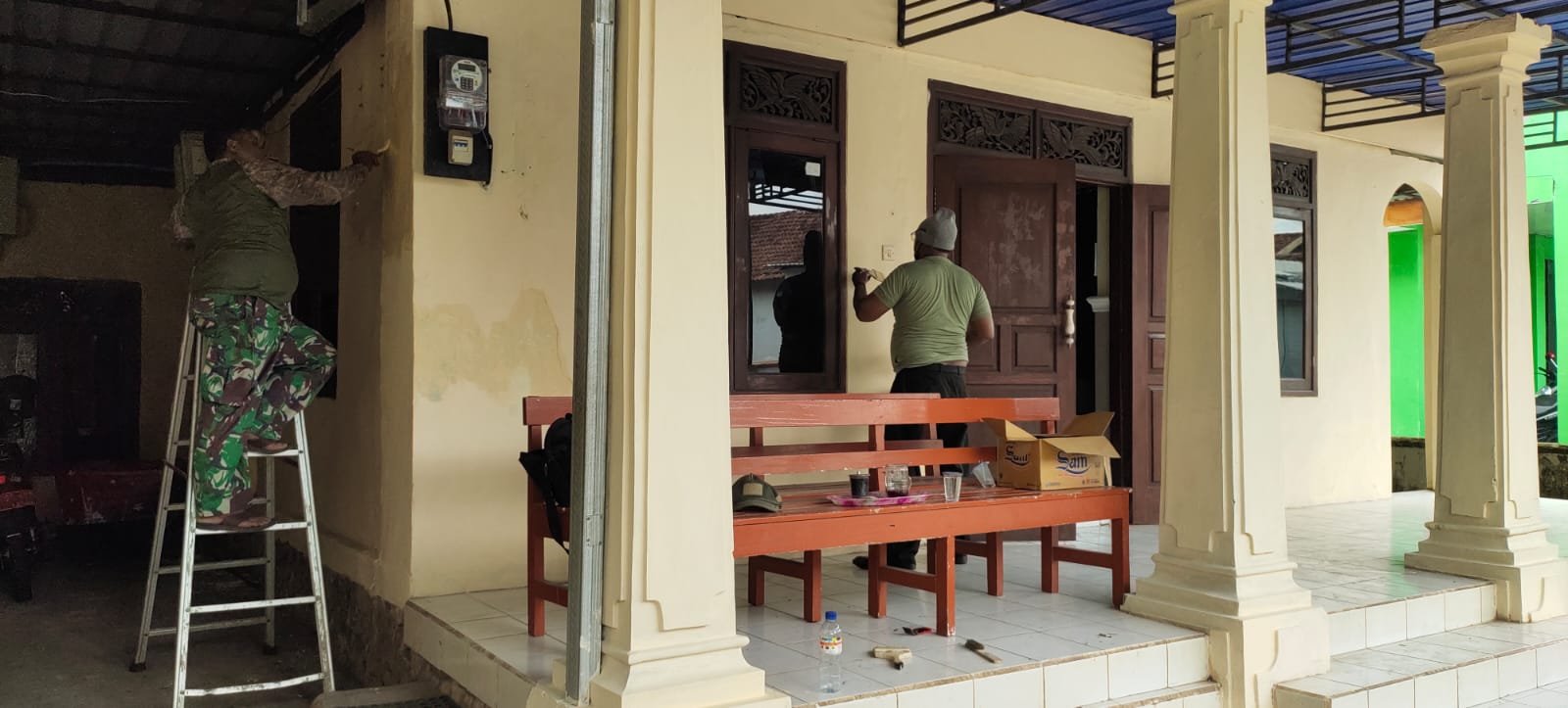 Jelang Hari Raya Natal, Koramil Gondang Gelar Karya Bakti Di Gereja