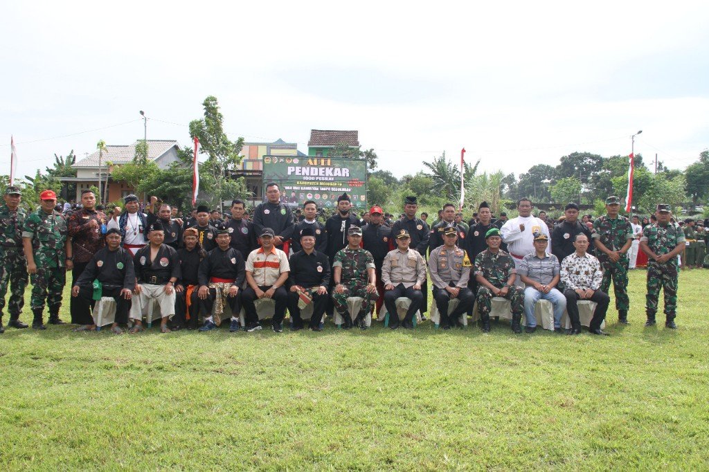 Dandim 0815/Mojokerto Pimpin Apel Seribu Pendekar dan Kejuaraan Pencak Silat