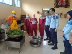 Pertahankan Dapur Layak Higienis, Tim Dinas Kesehatan Survei Dapur Lapas Kotaagung