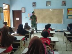Koramil Jajaran Kodim 0815/Mojokerto Ajarkan Wasbang Bagi Anak Usia Dini Hingga Sekolah Dasar